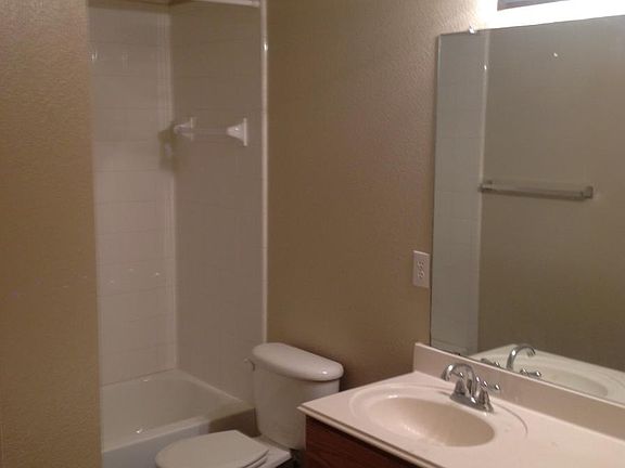 5th image of 611 Oriole Blvd #2201