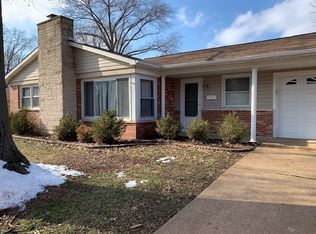 1605 Zurich Dr, Florissant, MO 63031