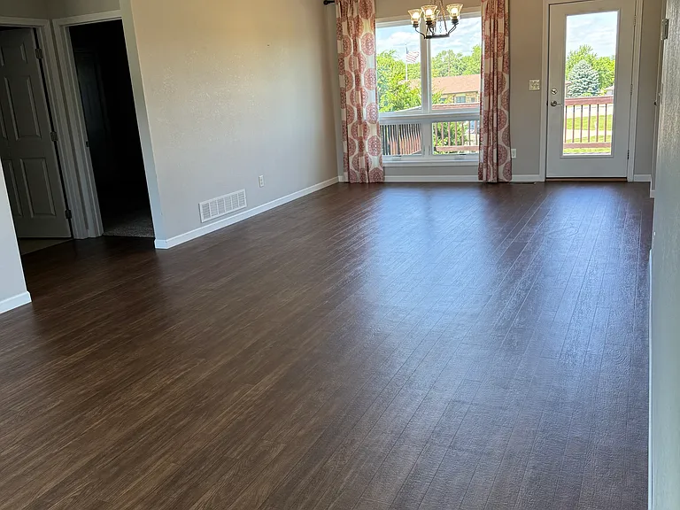 328 Wolf Ave — Photo 6