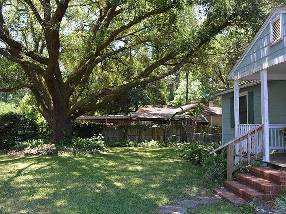 3rd image of 5584 Bishop Cir