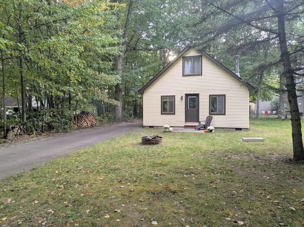309 Englewood Dr, Roscommon, MI 48653
