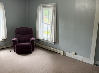 12 Hall Ave APT 3, Henniker, NH 03242