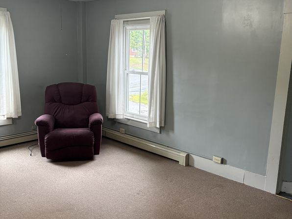 12 Hall Ave APT 3