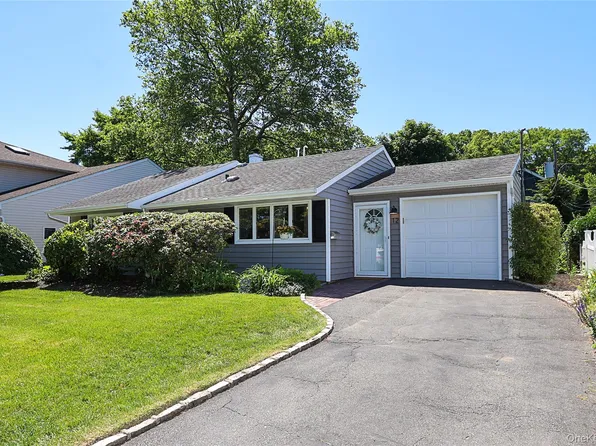 12 Ronan Road, Glen Cove, NY 11542