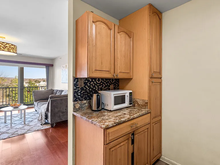 13304 Kilmarnock Way #A — Photo 10