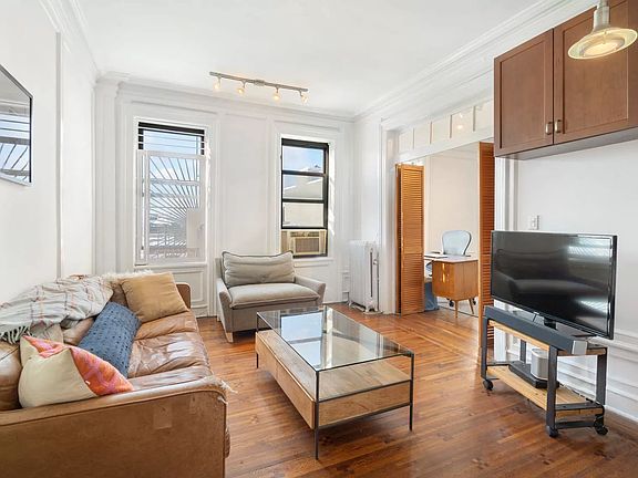 5th image of 10 Prospect Park SW APT 29