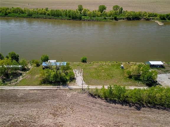 5th image of 32067 Parma Dr