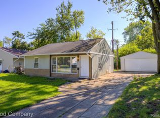 22820 Manistee St, Oak Park, MI 48237