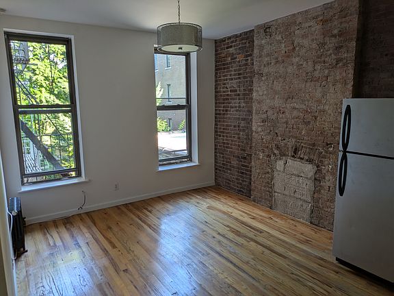 2nd image of 107 Boerum Pl APT 4