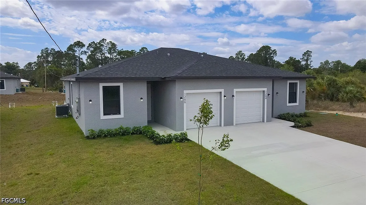 3 bed, 2.0 bath, 1084 sqft, $1,650 — Photo 2