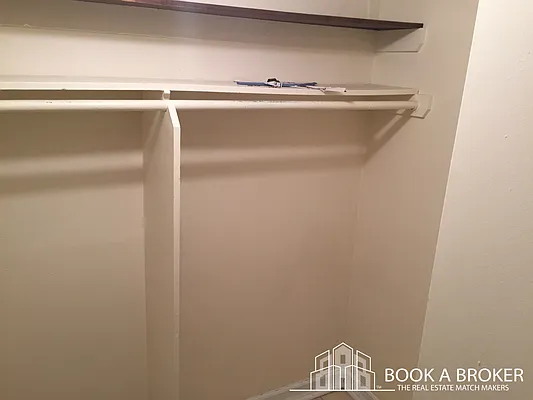 Rented by Book A Broker | media 14