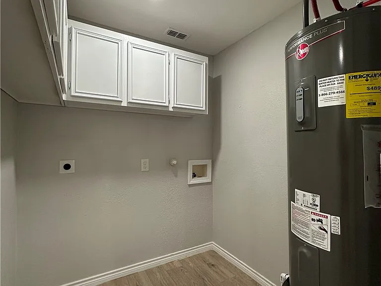1202 Main Dr — Photo 26