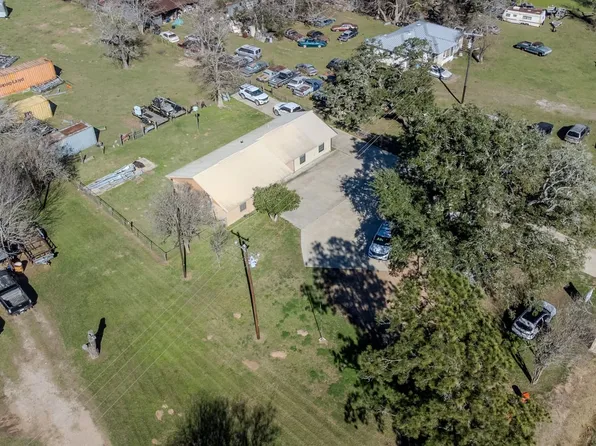 4959 Us Highway 90, Alleyton, TX 78935