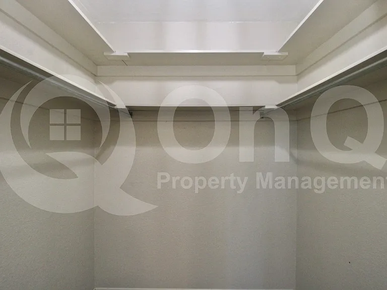 967 W La Jolla Dr — Photo 18