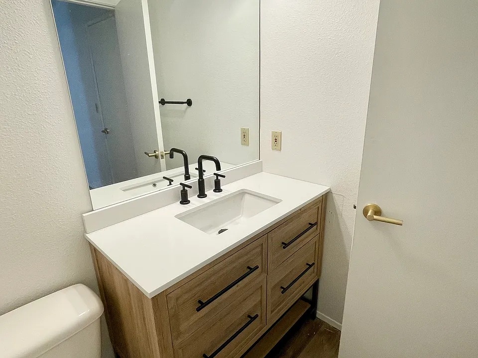 Powder Room (downstairs)