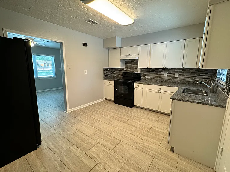 1631 NE 16th Ave — Photo 6