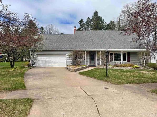 733 Mather Ave, Ishpeming, MI 49849