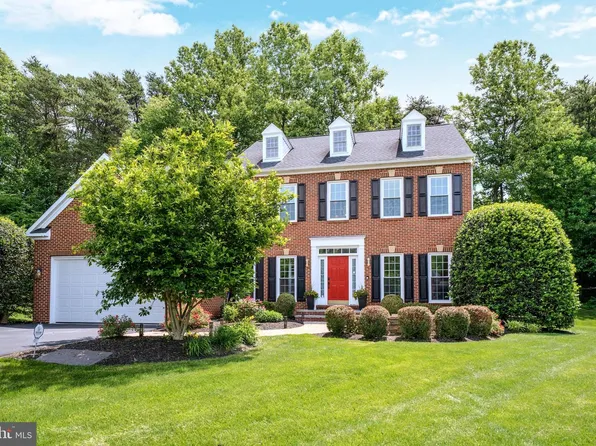 4907 Elsa Ct, Fairfax, VA 22030