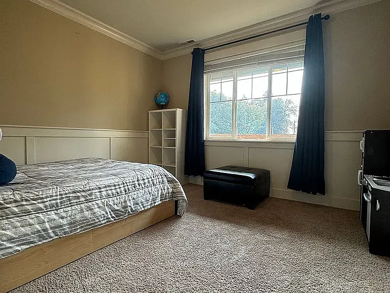 4 bed, 2.5 bath, 2978 sqft, $4,295 — Photo 4