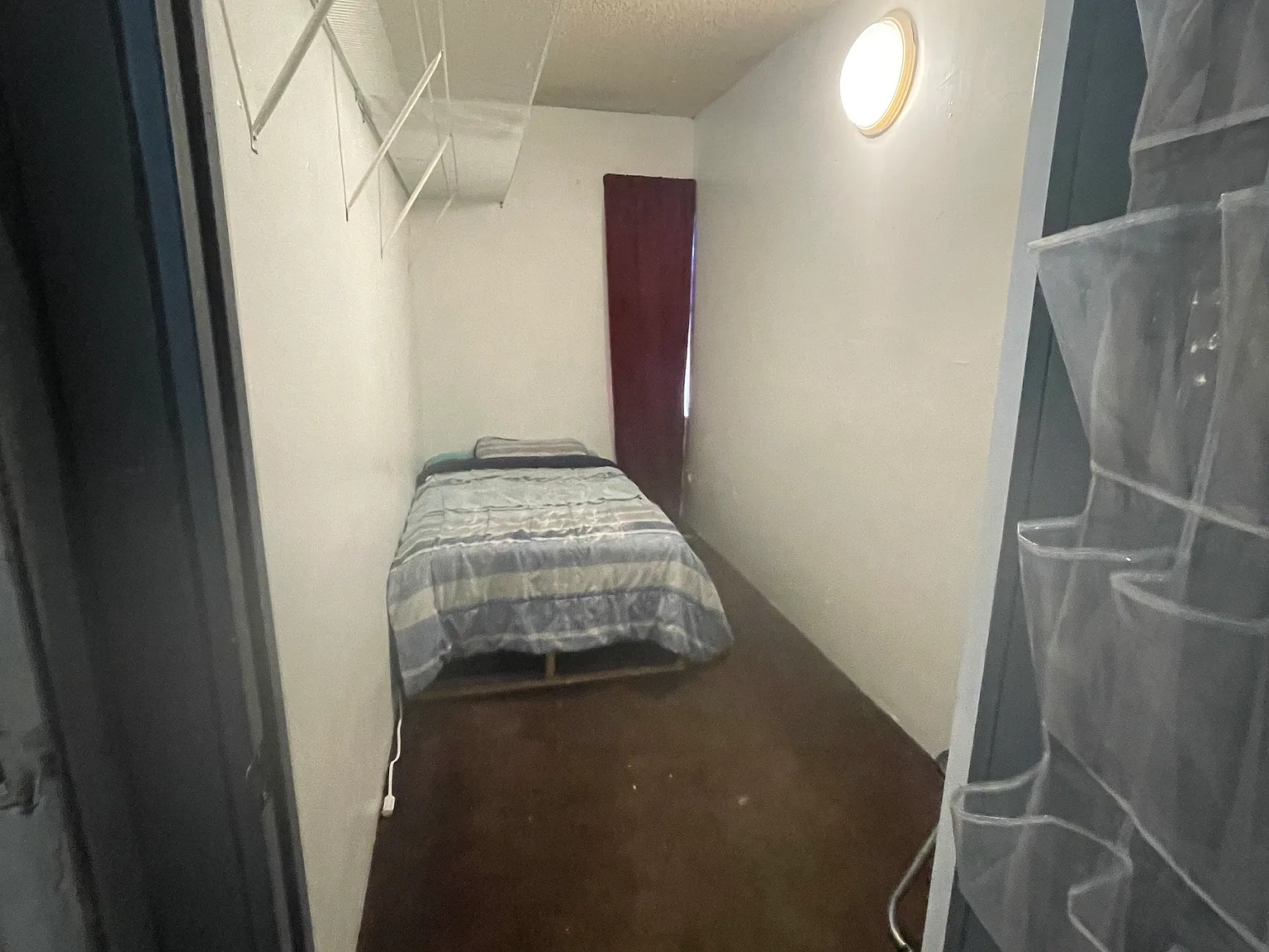 Studio, 80 sqft, $550 — Photo 2