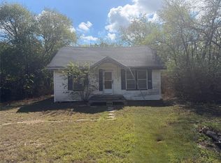 609 N Martin Luther King Ave, Wortham, TX 76693