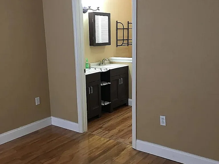 10570 Windsor Lake Ct — Photo 10