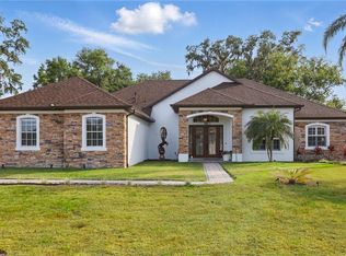 841 Oaks Shores Rd, Leesburg, FL 34748