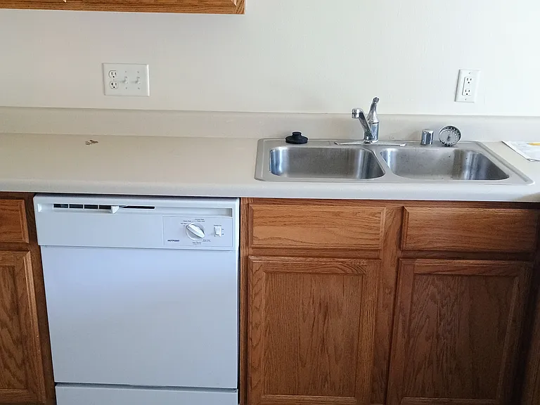 8936 Sheridan Rd #19 — Photo 9