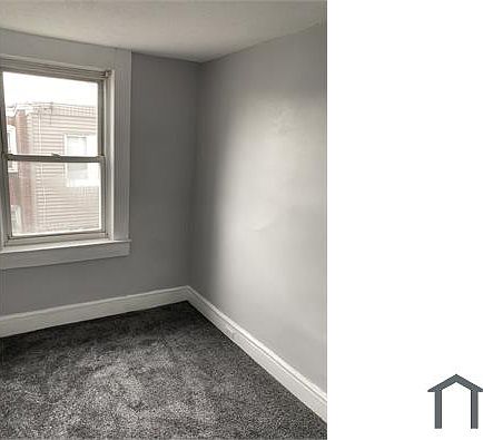 5th image of 2004 E Rittenhouse St