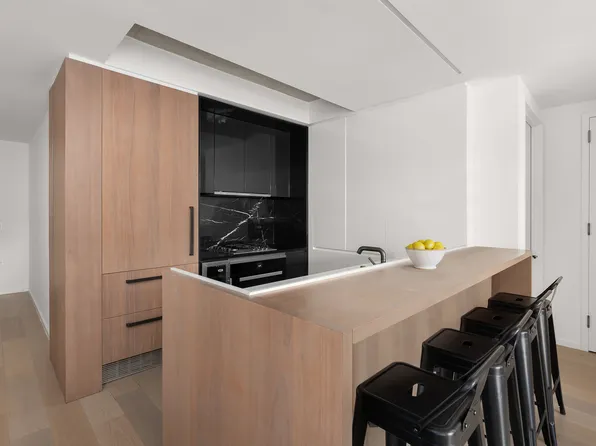 196 Orchard Street 7J image 2 of 7