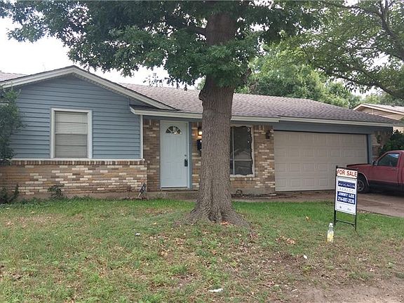 2nd image of 2306 Royal Dr