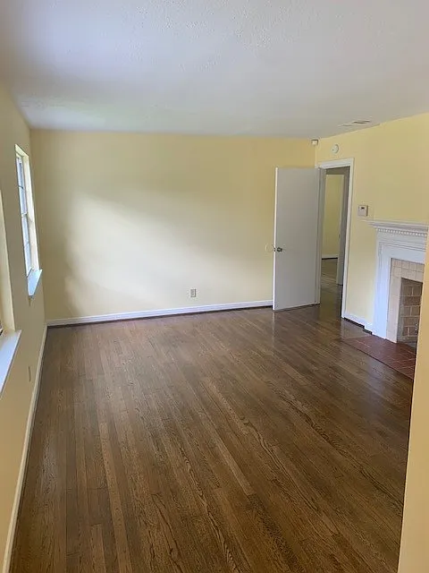 3 bed, 1050 sqft, $1,150 — Photo 4