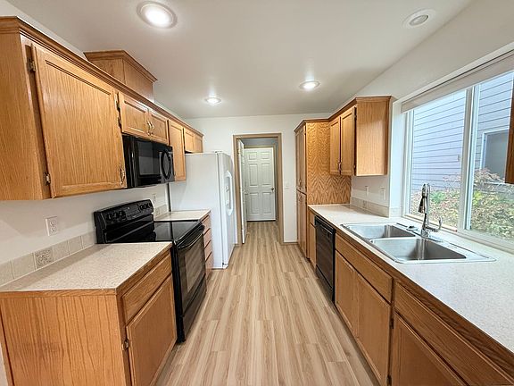 4th image of 16125 SE 259th Ct