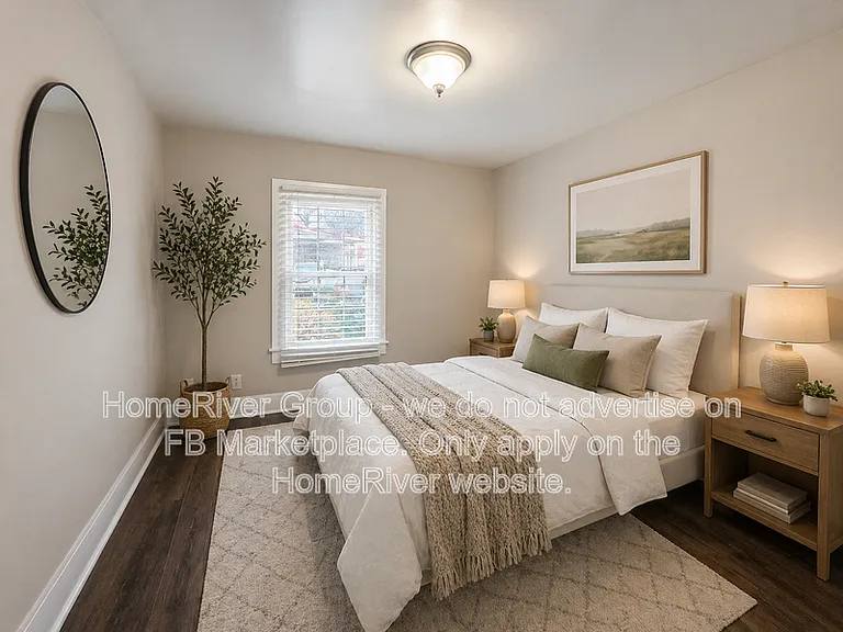 1310 Roanoke Ave — Photo 3