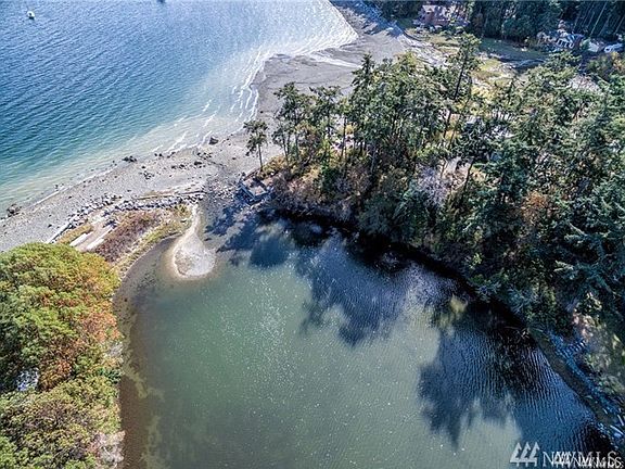 5th image of 2068 Twin Lagoon Ln