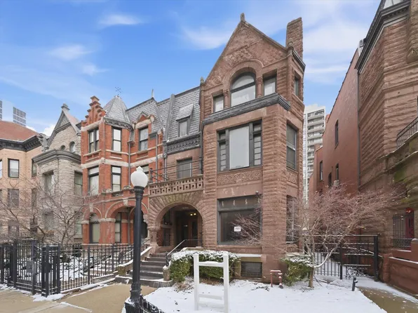 1517 N Dearborn Pkwy, Chicago, IL 60610