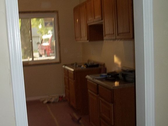 3rd image of 17240 Lorenz Ave