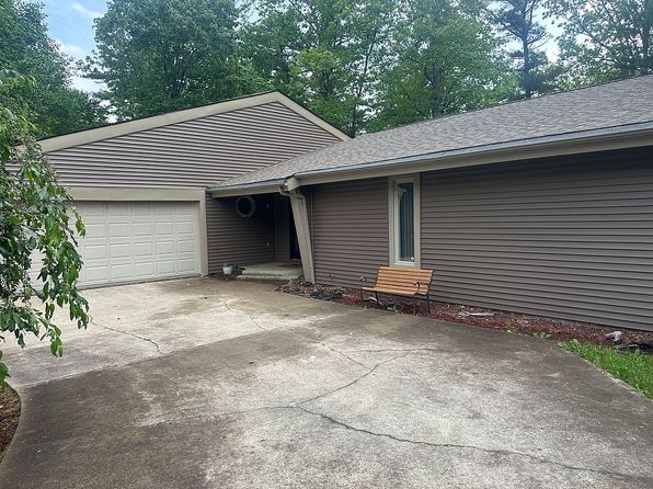 106 Thornwood Ln