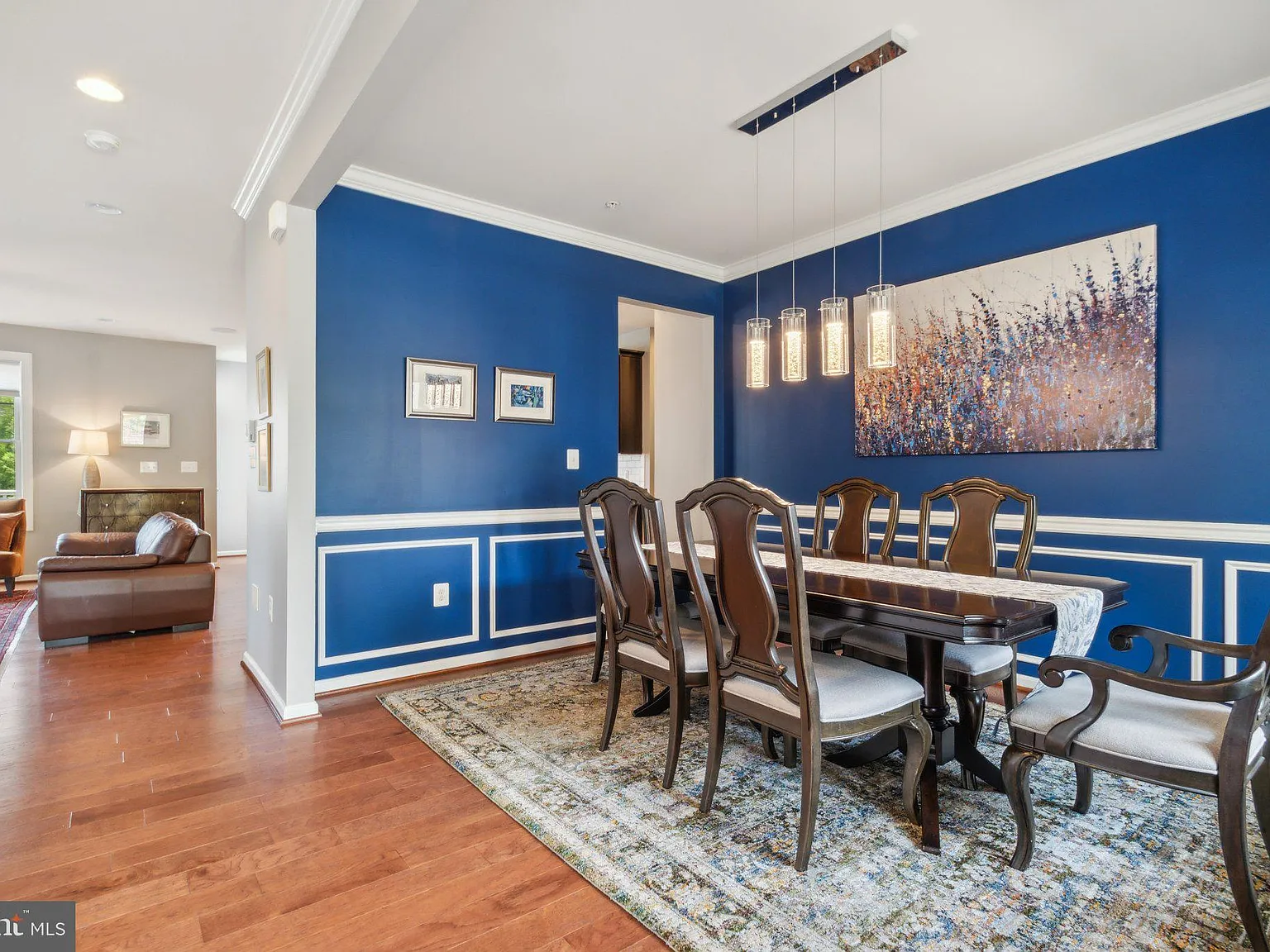 4 bed, 3.5 bath, 3490 sqft, $4,500 — Photo 3