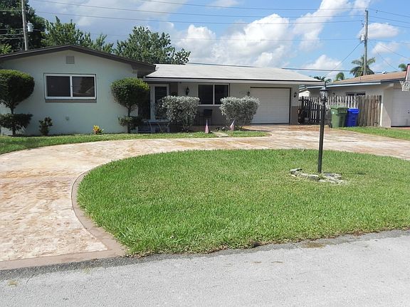 4th image of 8321 NW 15th Ct