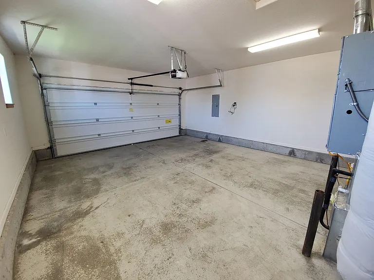3800 Ryunkin St SE — Photo 14