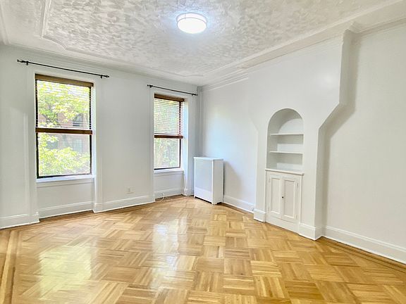 3rd image of 555 Pacific St #3F