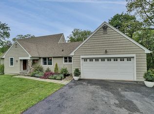 6 Meadow Ln, Sherman, CT 06784
