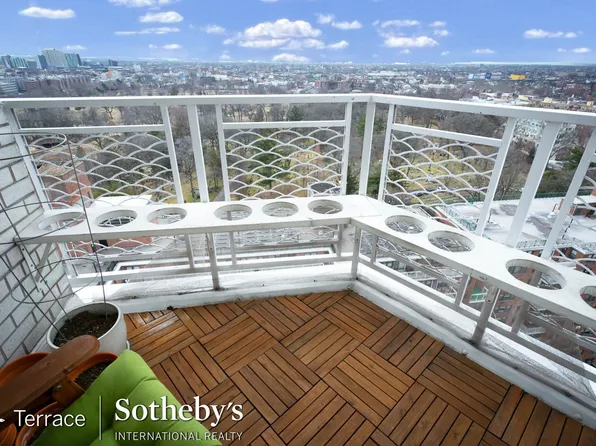 125-10 Queens Boulevard image 17 of 28