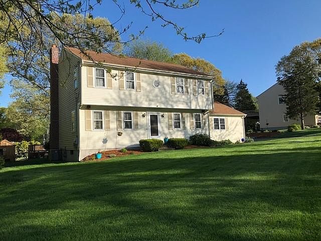 1st image of 14 Birchwood Dr