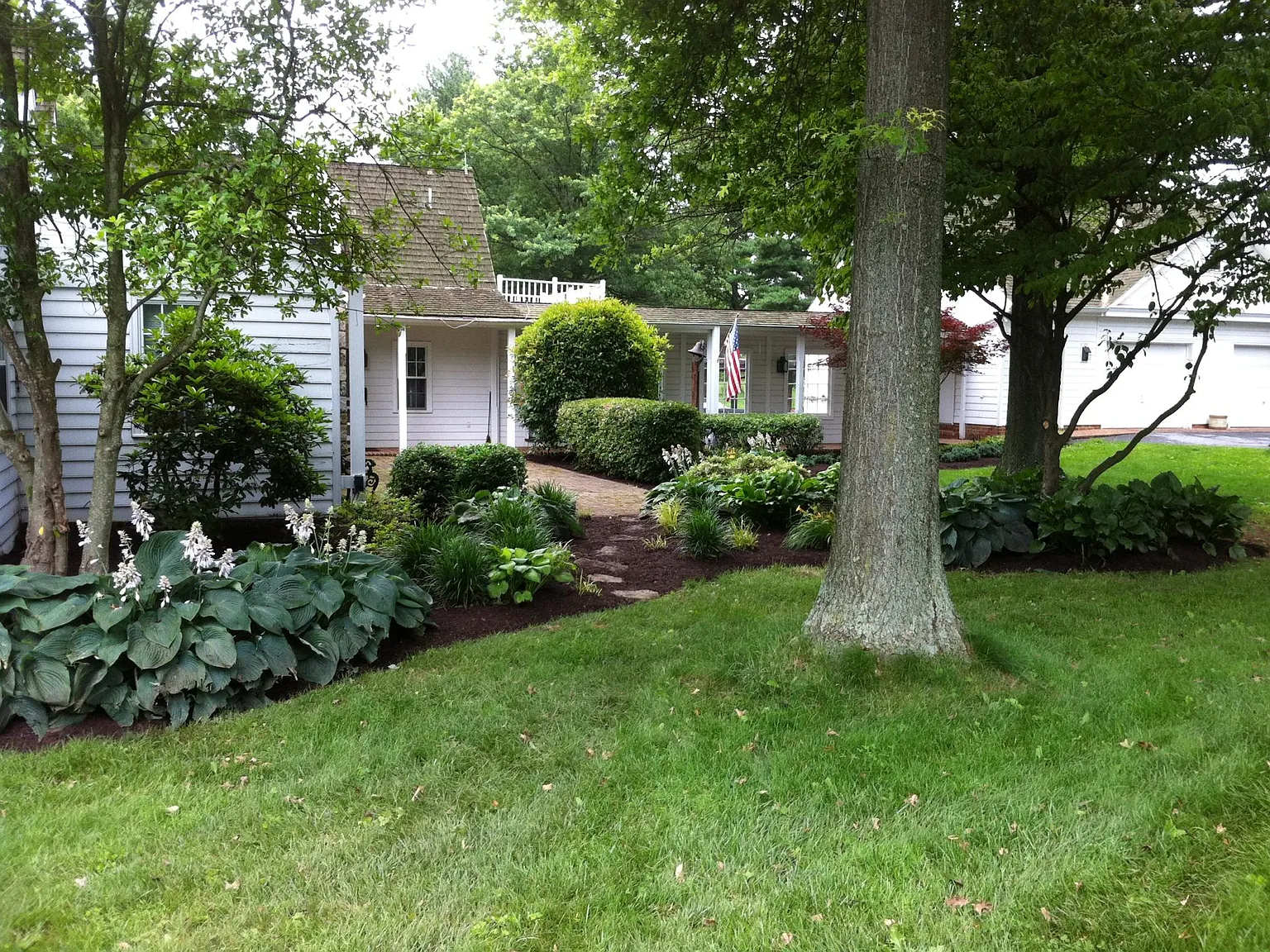 4 bed, 2.5 bath, 6332 sqft, $4,000 — Photo 2