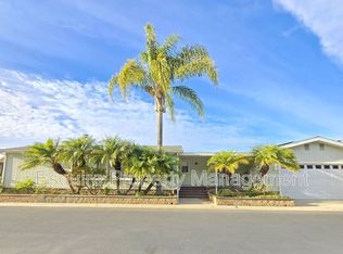 102 Poinsettia Gardens Dr #102, Ventura, CA 93004