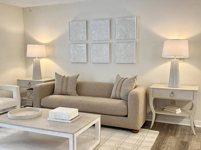 The Pointe Apartment Homes — Photo 1