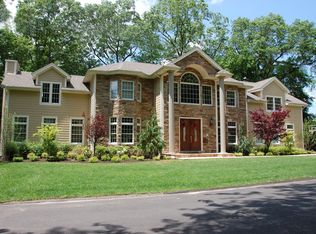 56 Pleasant St, Haworth, NJ 07641