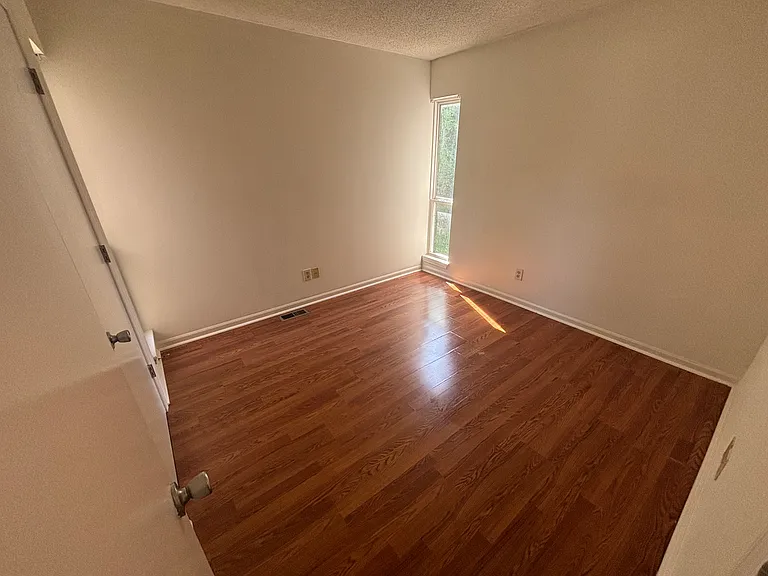 11206 College Ave — Photo 20